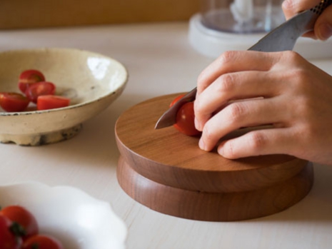 スタジオユタカ 丸いカッティングボード